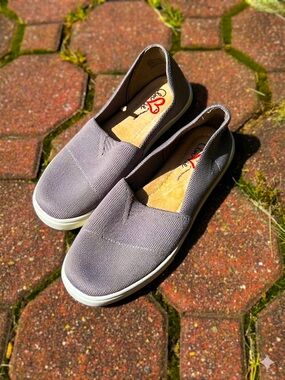 Comfortable Gray Slip-On Sneakers